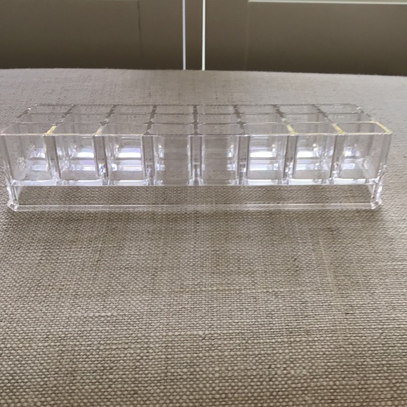 Acrylic lipstick organizer holds 24 lipsticks 💄 - Picture 5 of 13